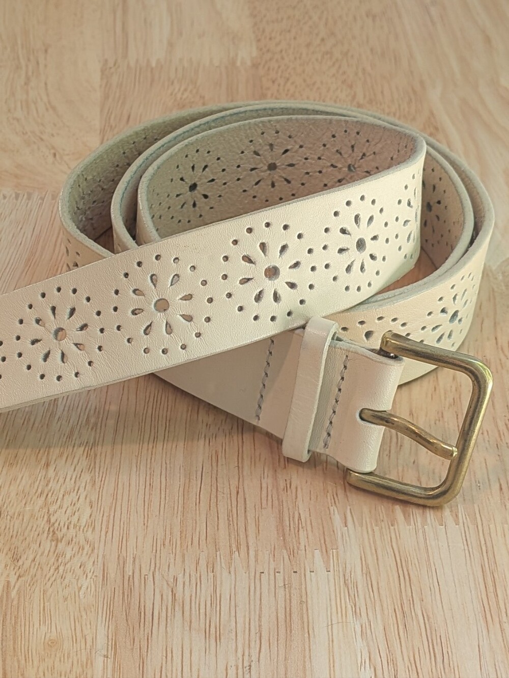 J.Crew Perforated Leather Belt Size M/L Cream Neutral Classic